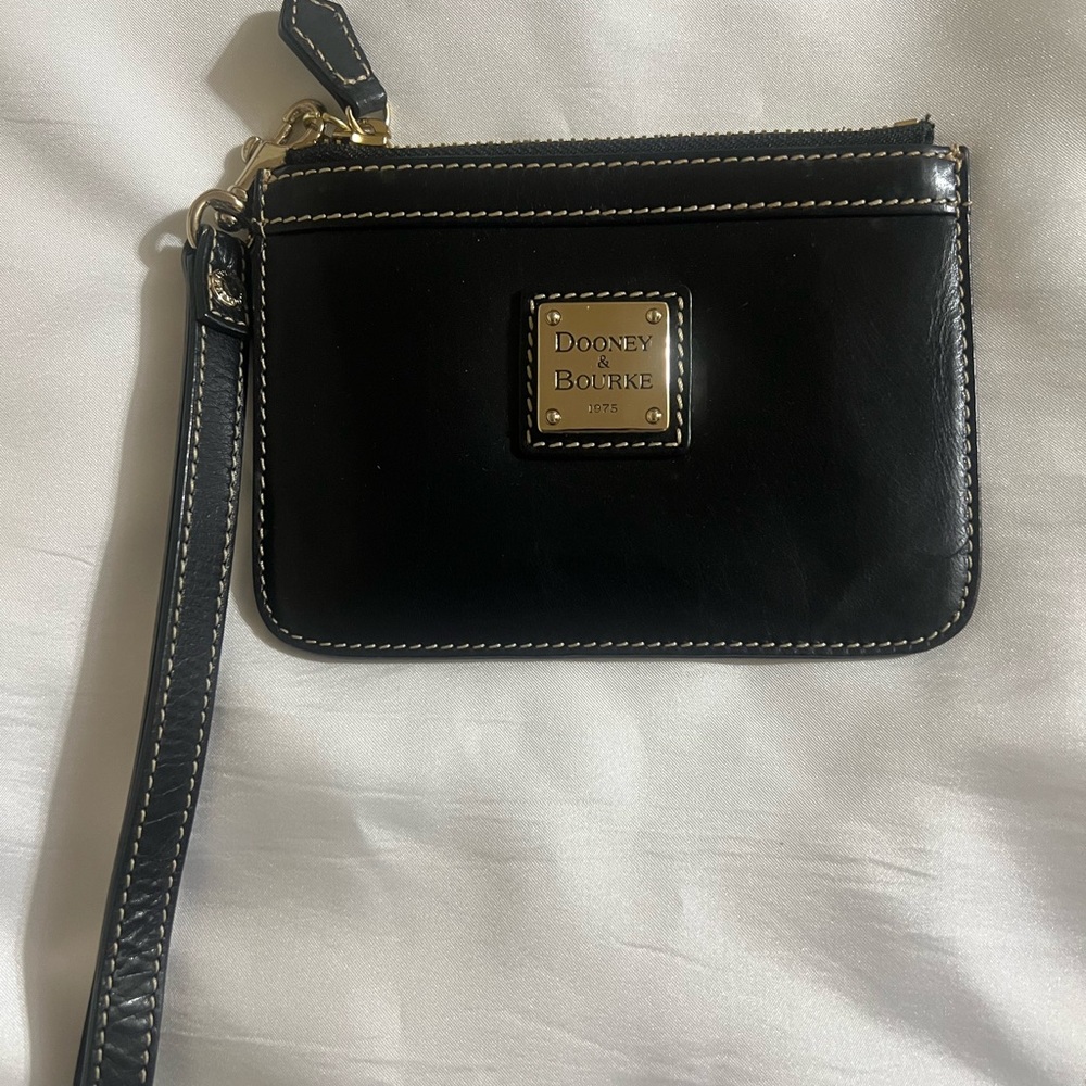 Dooney & Bourke I Women’s I Wristlet I Black w/ Gold Tone Hardware